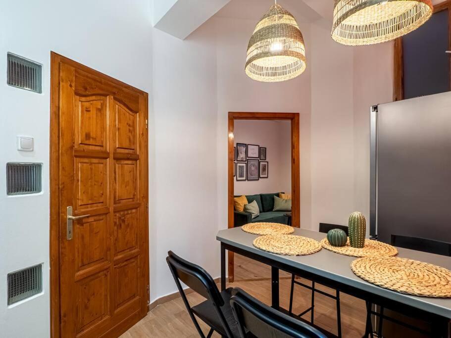 Mexicopo Apartment With Garage 布达佩斯 外观 照片