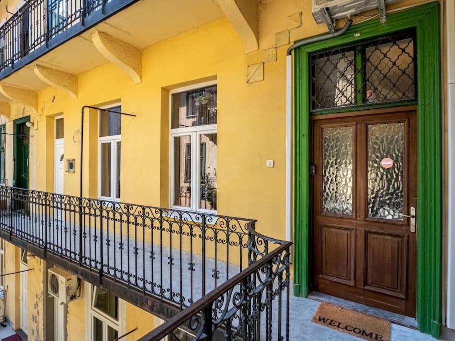 Mexicopo Apartment With Garage 布达佩斯 外观 照片